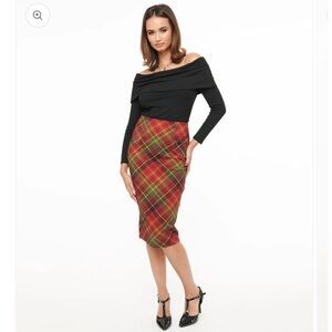 1950s Burnt Orange & Green Plaid Tracy Pencil Skirt. Size M. NWT